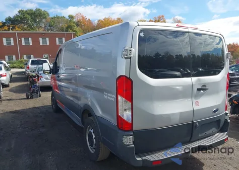 2017 Ford Transit-250 z USA, uszkodzony, nr VIN 1FTYR1ZM0HKB52462